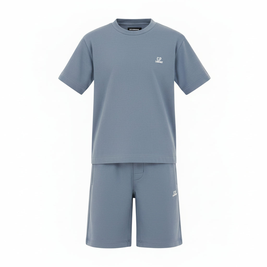 C.P. COMPANY Boys Cotton Jersey T-shirt with matching shorts
T-SHIRT Ribbed crewneck, chest printed logo. Silver Blue