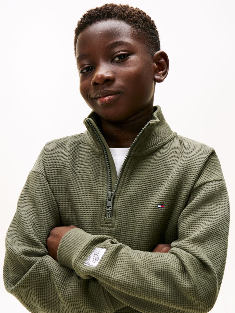 TOMMY HILFIGER Half Zip Sweatshirt and Cargo Joggers TOMMY HILFIGER Half Zip Sweatshirt and Cargo Joggers