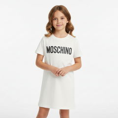 Girls Moschino dress is perfect for girls who love comfort and style. Made with soft, mid-weight jersey and featuring a bold black logo on the front and convenient side seam