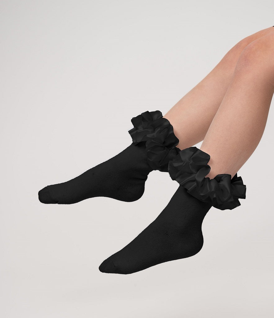 CARAMELO Ruffle Ribbon Ankle Socks Black