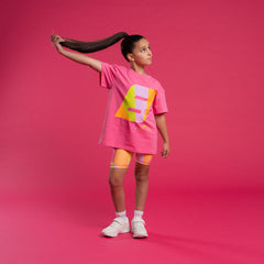 BONINI by ADee The Dynamic oversized t-shirt features a printed large 'B' logo on the front. Coming in two cool colourways. Hot Pink