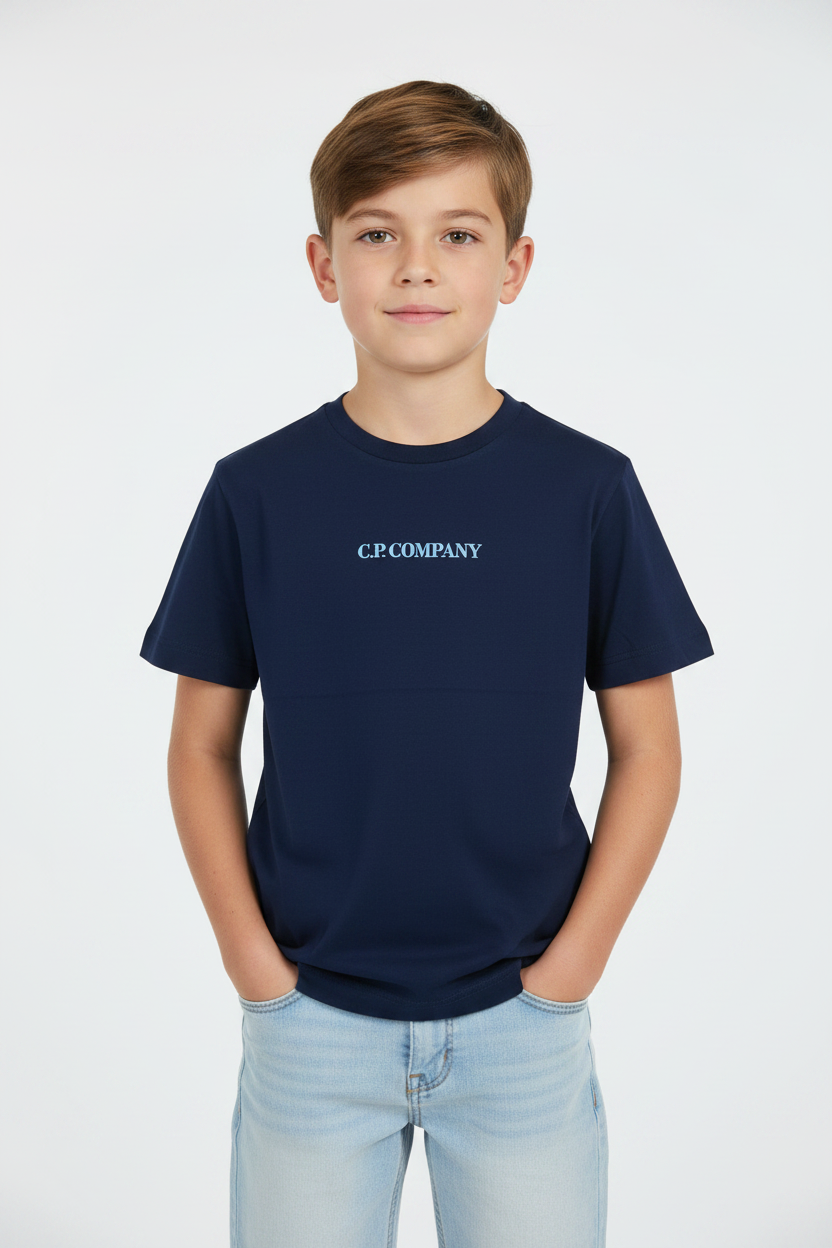 CP Company Kids Cotton short sleeved t-shirt. Chest and back with printed logo, ribbed crewneck.&nbsp; Maxi Fit. Navy