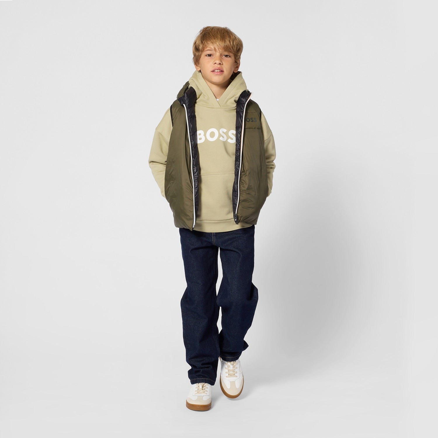 Hooded sweatshirt in fleece, cotton, polyester. Large BOSS logo centered on chest. Front pocket. LOOSE FIT. Elm