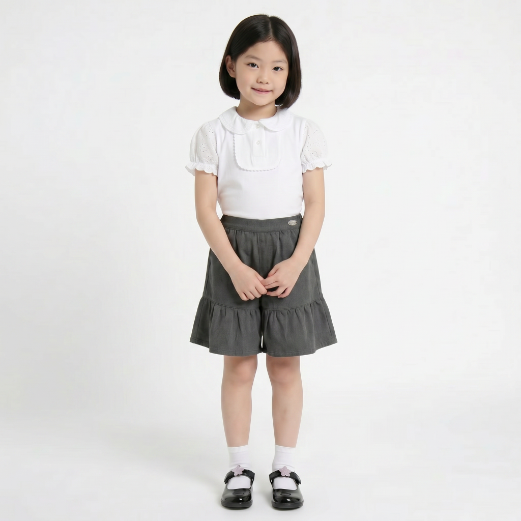 LELLI KELLY Grey Bambi charming culottes feature a decorative bow detail on the back and an iconic LELLI KELLY logo charm.