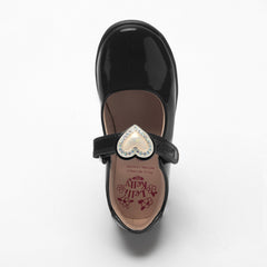 Lelli Kelly Sabrina comes in a black patent upper. Sabrina has a hook and loop fastening. A large cream diamante framed heart that changes colour in the sunlight sits on the strap fastening and this can be slid off and replaced with a bow. Pink Leather lining completes the look