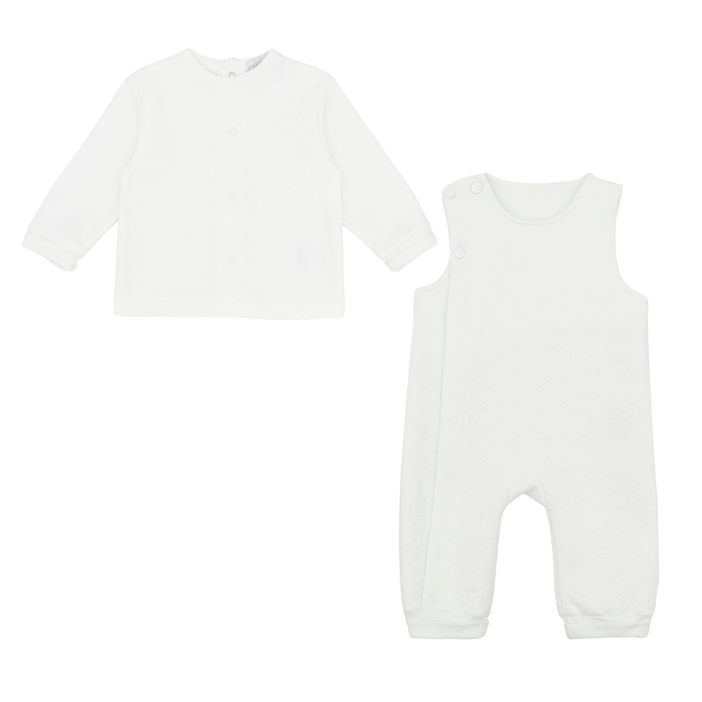 Pastels & Co - Teddybear Story. The Winnie 2 Piece Set in soft ivory offers timeless elegance for baby boys &amp; girls.