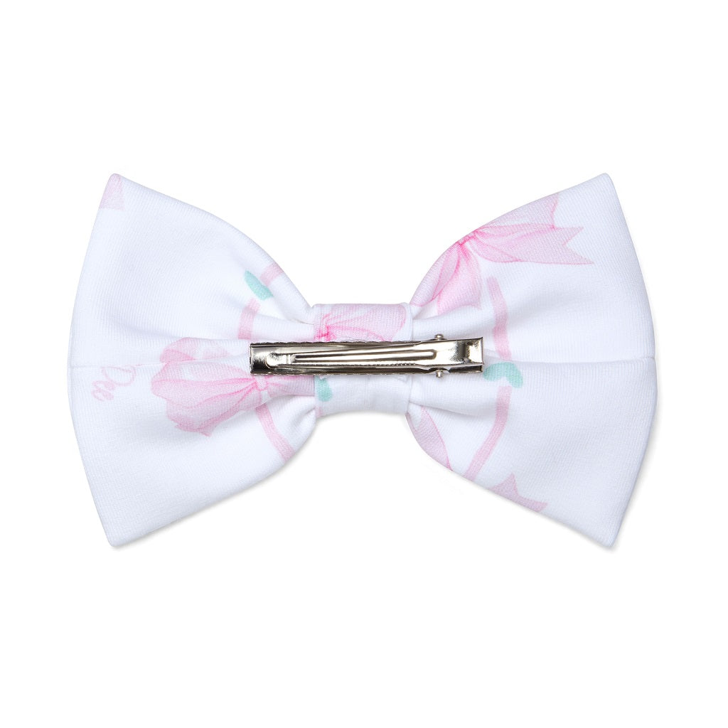 ADee Complete any outfit in the Bowtique Chic theme with the Rosslyn hair clip