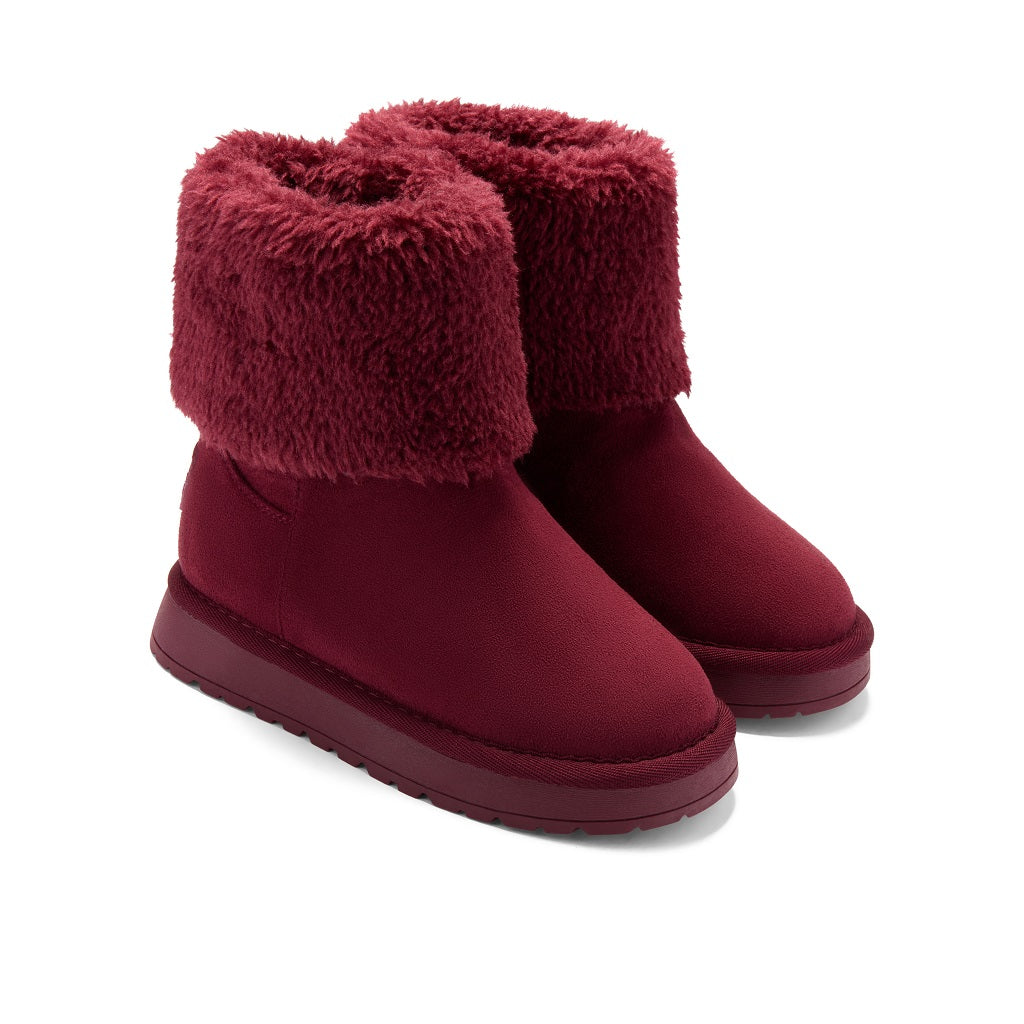 ADEE The Fluffie boots are a cosy pull-on style, featuring a faux fur upper and chunky sole for all-day comfort. Deep Cherry